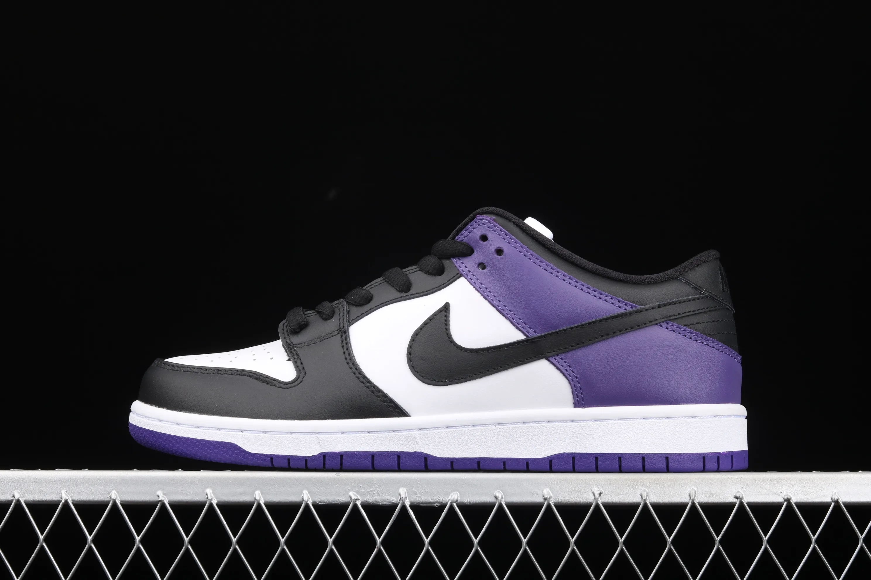 All categories Nk SB Dunk series Nk SB Dunk Low low-top sneakers J version Nk SB Dunk Low "Court Purple" black purple North Carolina blue low-top casual sports skateboard shoes BQ6817-500